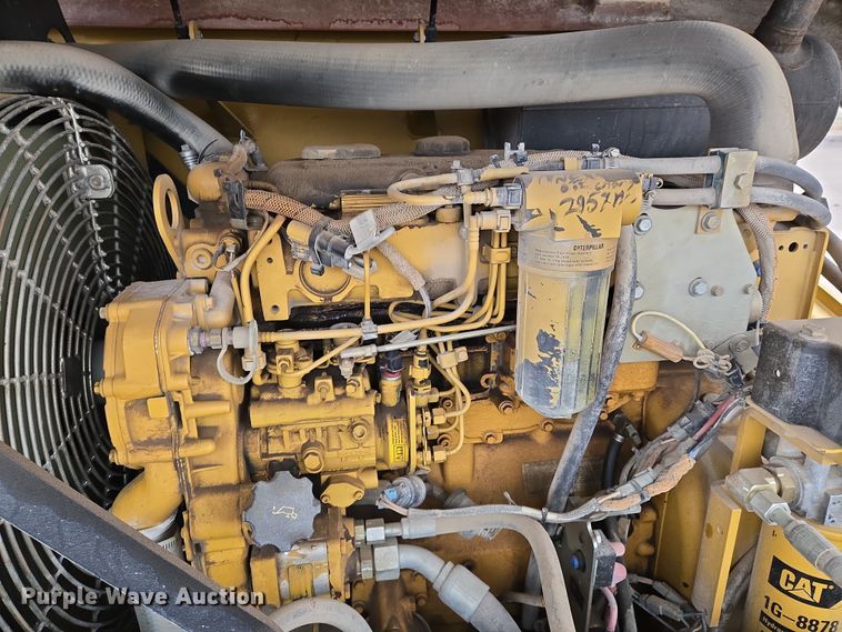 image for item EO0635 Caterpillar  PS360C pneumatic roller