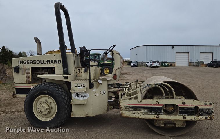 image for item EO0636 1992 Ingersoll Rand SD-70D single drum vibratory roller