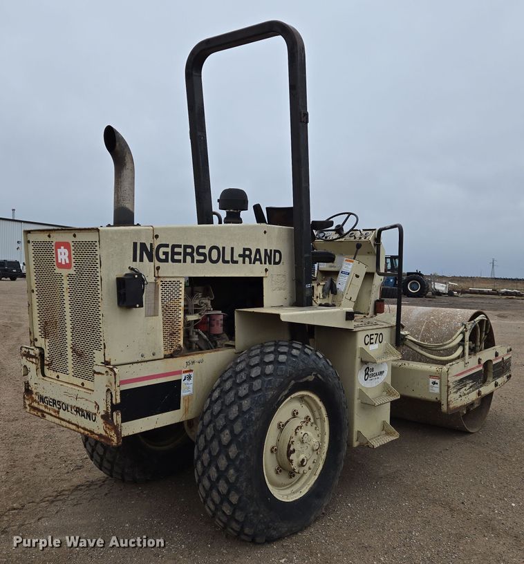 image for item EO0636 1992 Ingersoll Rand SD-70D single drum vibratory roller