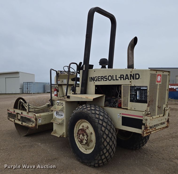 image for item EO0636 1992 Ingersoll Rand SD-70D single drum vibratory roller