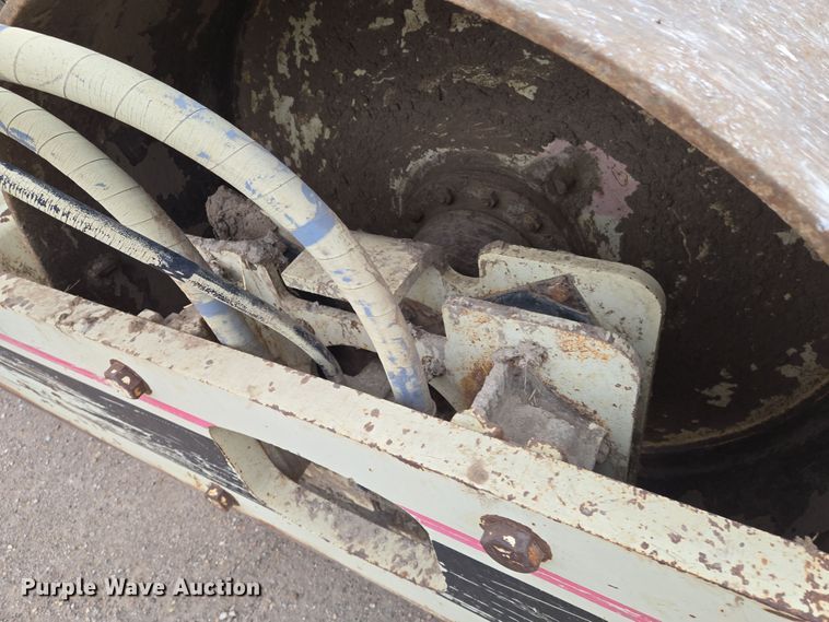 image for item EO0636 1992 Ingersoll Rand SD-70D single drum vibratory roller