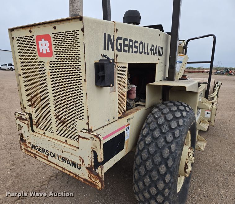 image for item EO0636 1992 Ingersoll Rand SD-70D single drum vibratory roller