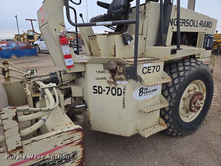 image for item EO0636 1992 Ingersoll Rand SD-70D single drum vibratory roller