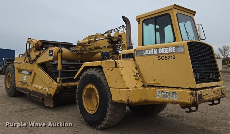 image for item EO0637 1994 John Deere 762B elevating scraper