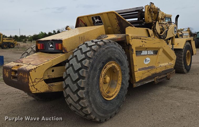 image for item EO0637 1994 John Deere 762B elevating scraper