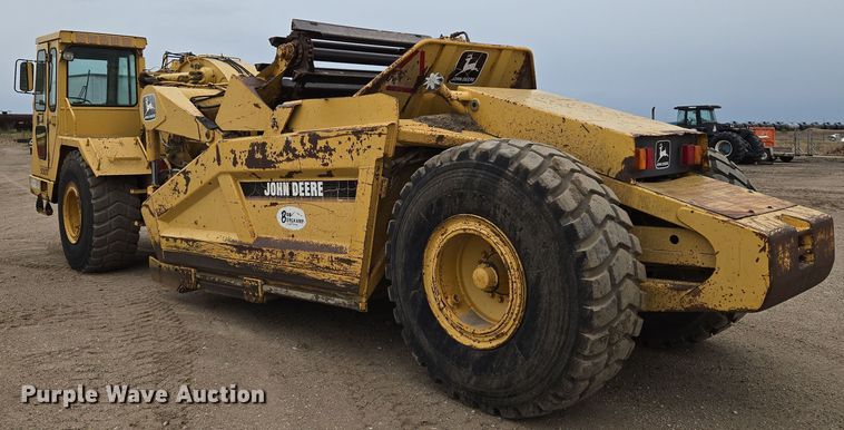 image for item EO0637 1994 John Deere 762B elevating scraper