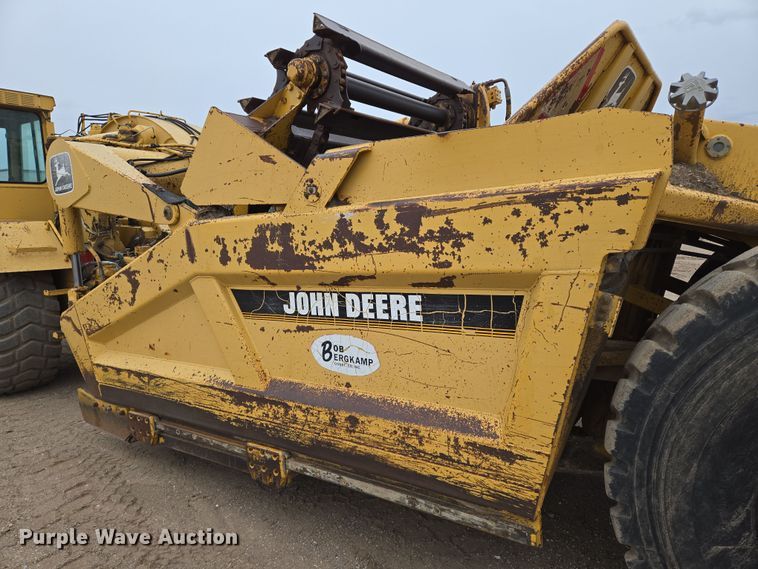 image for item EO0637 1994 John Deere 762B elevating scraper