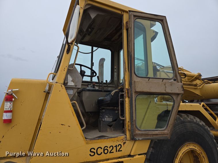 image for item EO0637 1994 John Deere 762B elevating scraper