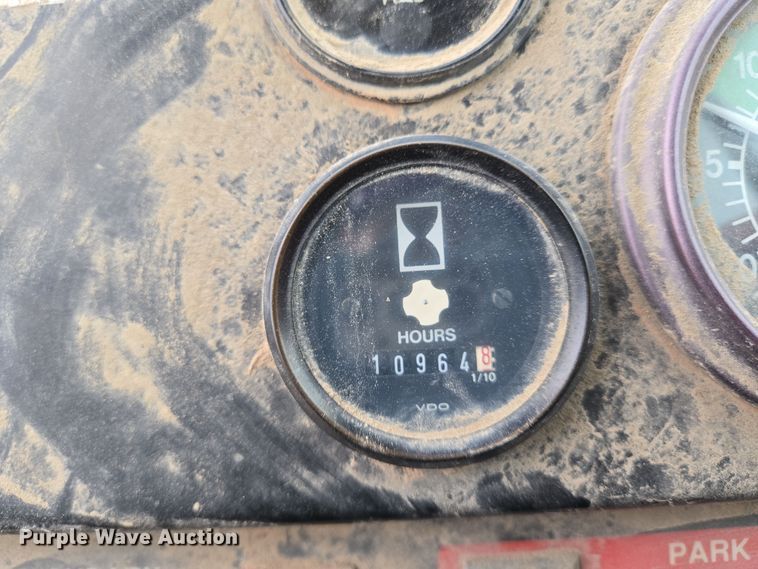 image for item EO0637 1994 John Deere 762B elevating scraper