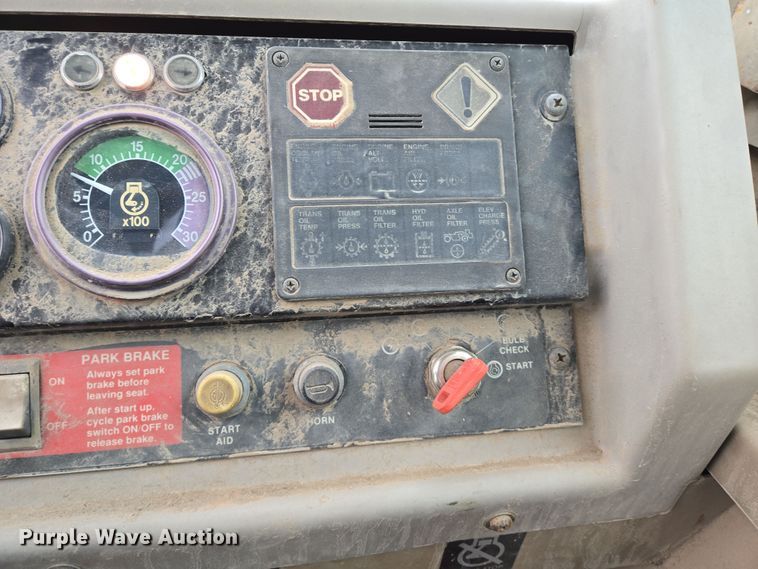 image for item EO0637 1994 John Deere 762B elevating scraper