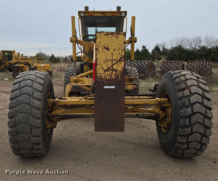 image for item EO0638 1997 Caterpillar 14H motor grader