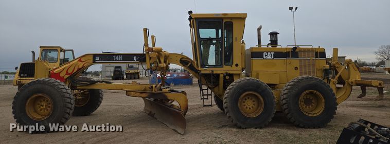 image for item EO0638 1997 Caterpillar 14H motor grader