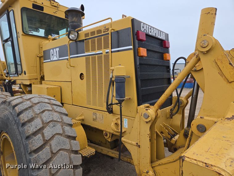 image for item EO0638 1997 Caterpillar 14H motor grader