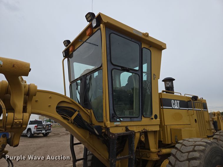 image for item EO0638 1997 Caterpillar 14H motor grader