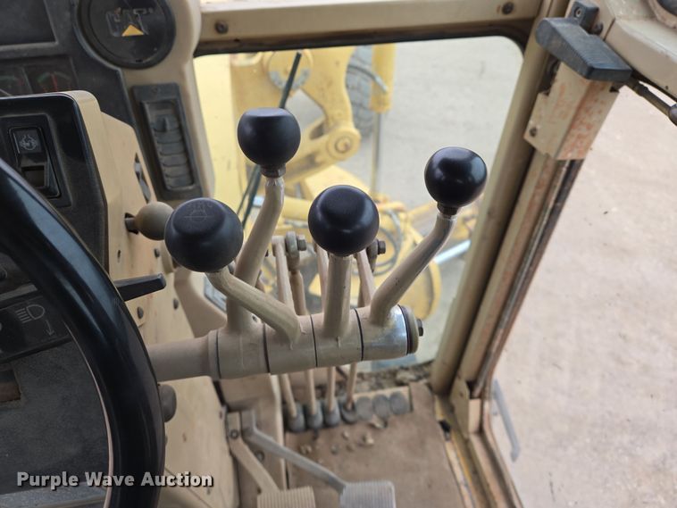 image for item EO0638 1997 Caterpillar 14H motor grader