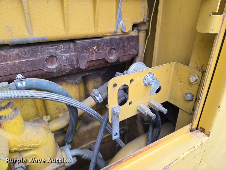 image for item EO0638 1997 Caterpillar 14H motor grader