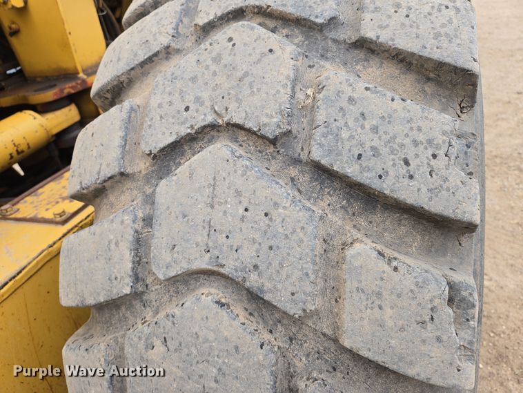 image for item EO0638 1997 Caterpillar 14H motor grader