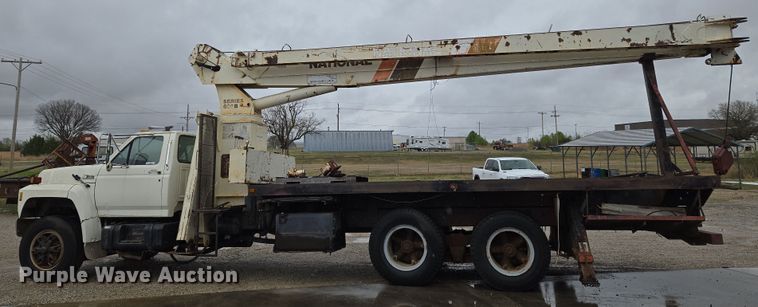 image for item EO0648 1990 Ford F900 crane truck