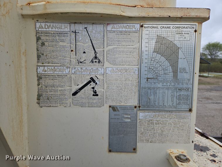 image for item EO0648 1990 Ford F900 crane truck