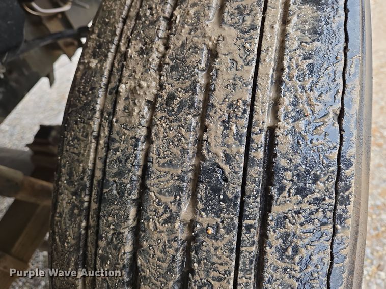 image for item EO0648 1990 Ford F900 crane truck