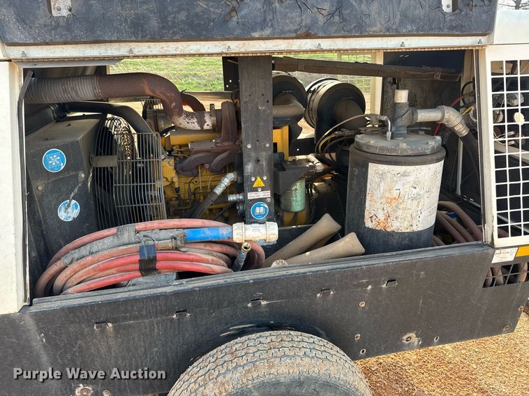 image for item EQ1229 2011 Sullair 375HH JD3 air compressor