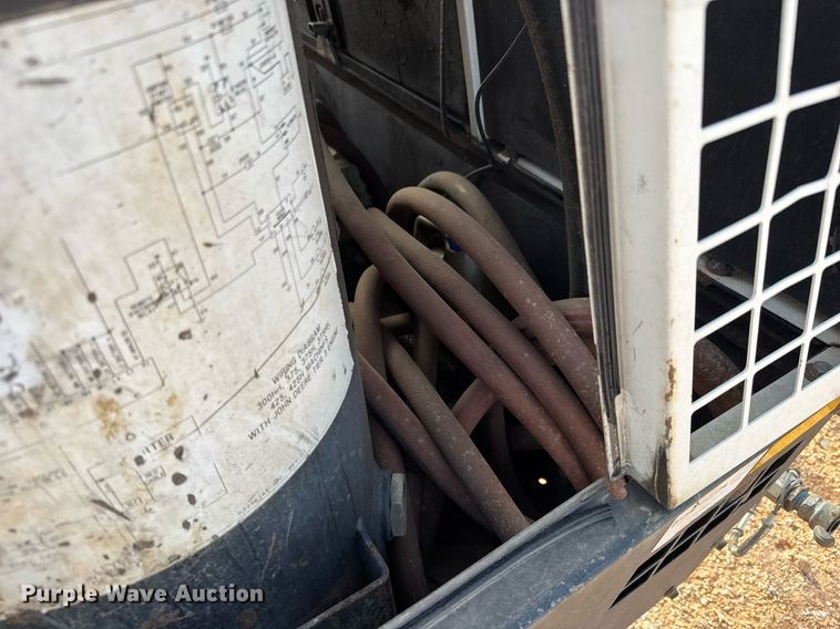 image for item EQ1229 2011 Sullair 375HH JD3 air compressor