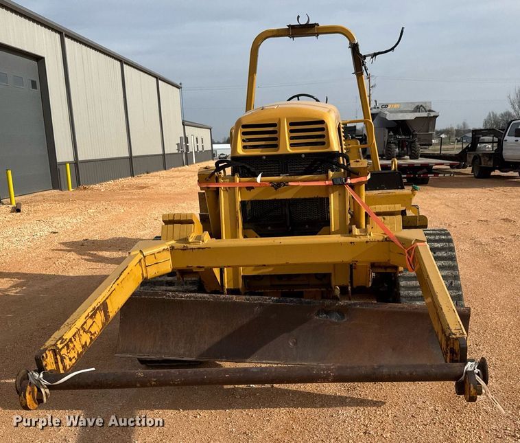 image for item EQ1230 2007 Vermeer RTX1250 cable plow