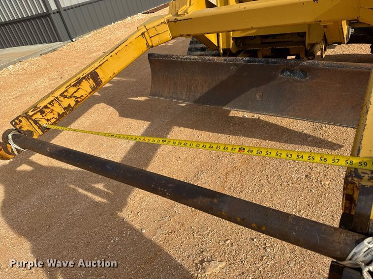 image for item EQ1230 2007 Vermeer RTX1250 cable plow