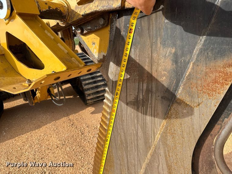 image for item EQ1230 2007 Vermeer RTX1250 cable plow