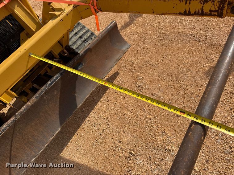 image for item EQ1230 2007 Vermeer RTX1250 cable plow