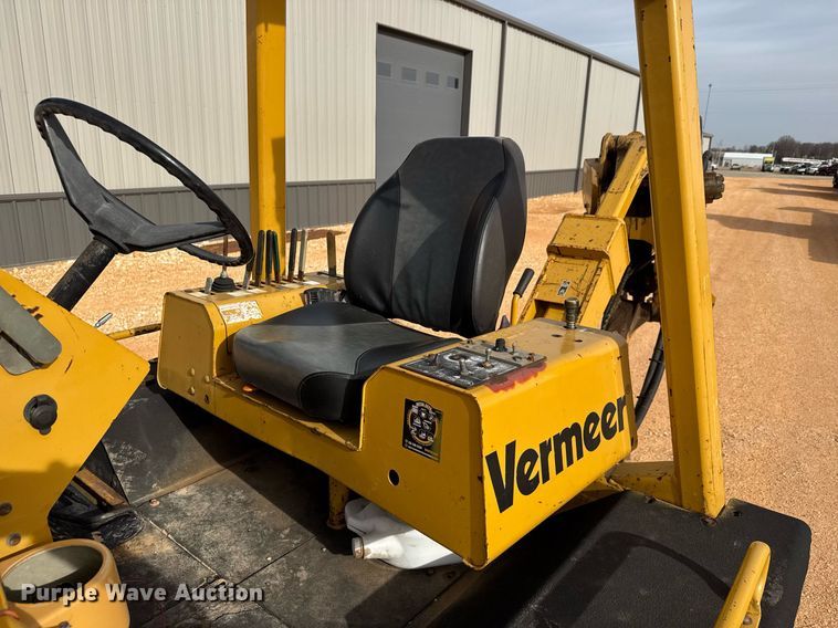 image for item EQ1230 2007 Vermeer RTX1250 cable plow