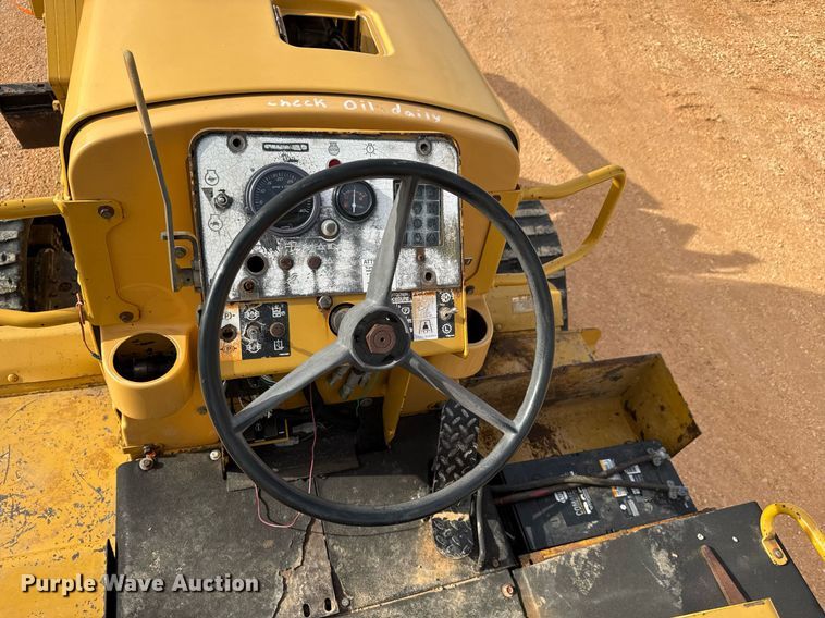 image for item EQ1230 2007 Vermeer RTX1250 cable plow