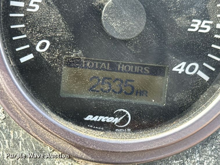 image for item EQ1230 2007 Vermeer RTX1250 cable plow