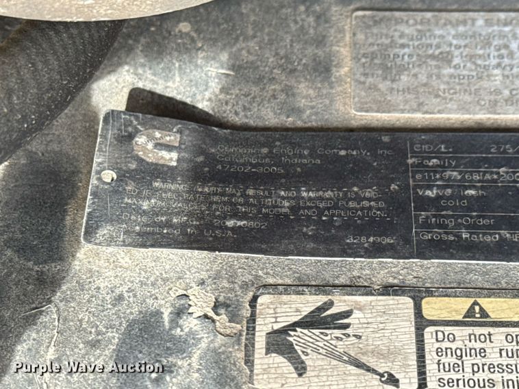 image for item EQ1230 2007 Vermeer RTX1250 cable plow