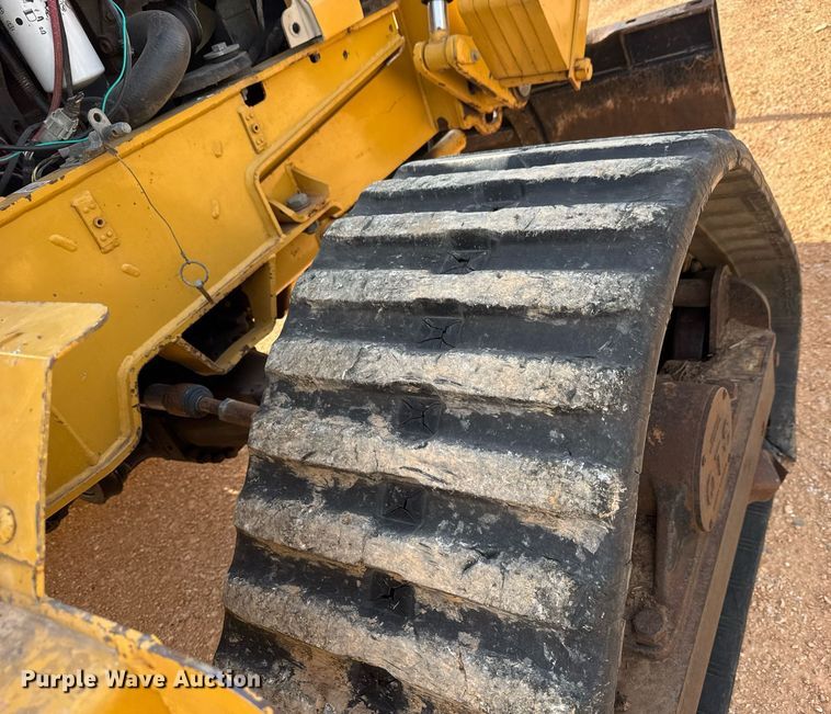 image for item EQ1230 2007 Vermeer RTX1250 cable plow