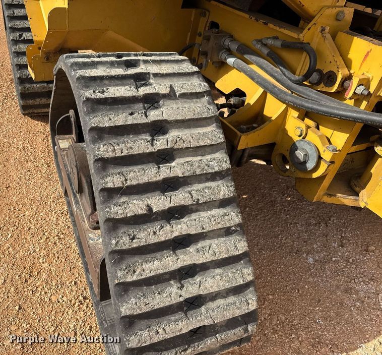 image for item EQ1230 2007 Vermeer RTX1250 cable plow