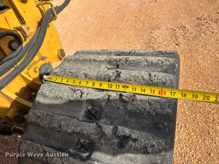 image for item EQ1230 2007 Vermeer RTX1250 cable plow