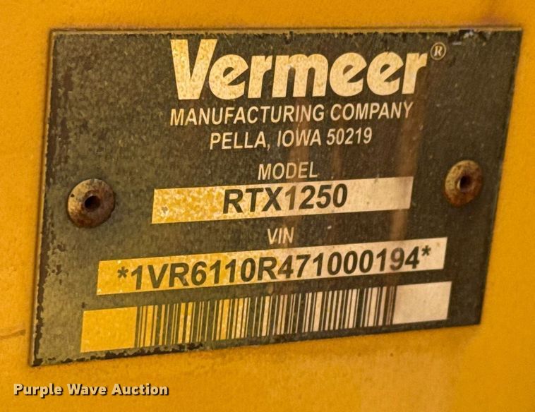 image for item EQ1230 2007 Vermeer RTX1250 cable plow