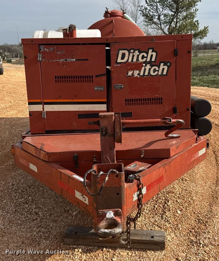 image for item EQ1231 2002 Ditch Witch FX30 vacuum excavator