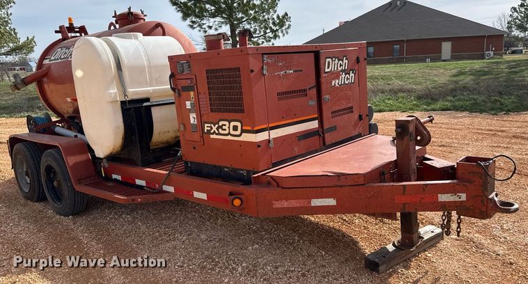 image for item EQ1231 2002 Ditch Witch FX30 vacuum excavator