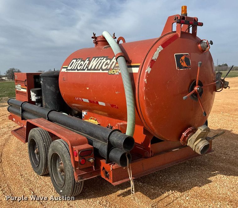 image for item EQ1231 2002 Ditch Witch FX30 vacuum excavator