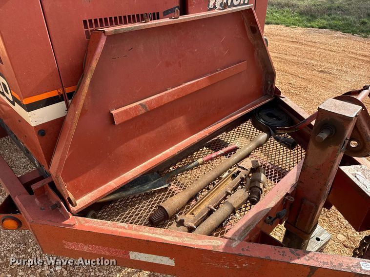 image for item EQ1231 2002 Ditch Witch FX30 vacuum excavator