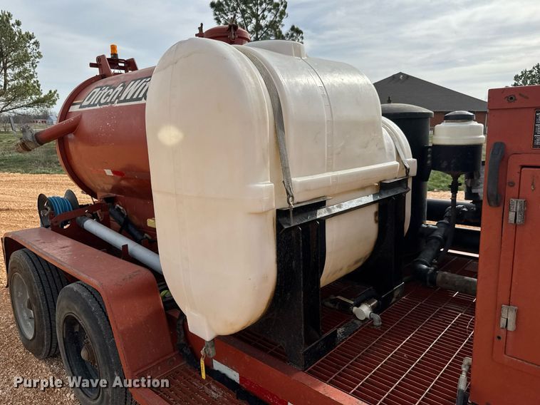 image for item EQ1231 2002 Ditch Witch FX30 vacuum excavator