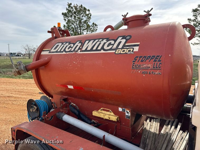 image for item EQ1231 2002 Ditch Witch FX30 vacuum excavator