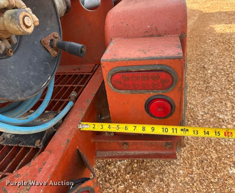 image for item EQ1231 2002 Ditch Witch FX30 vacuum excavator