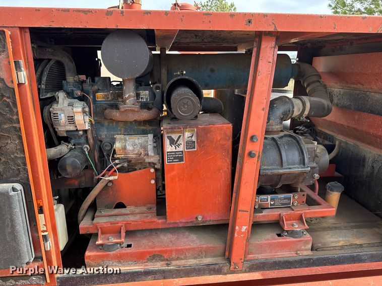 image for item EQ1231 2002 Ditch Witch FX30 vacuum excavator