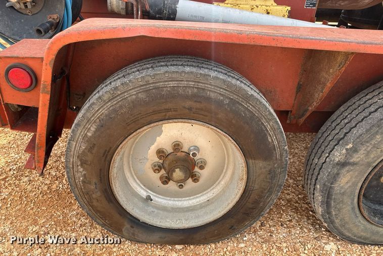 image for item EQ1231 2002 Ditch Witch FX30 vacuum excavator