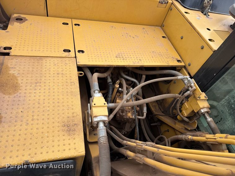 image for item EQ1246 2014 Caterpillar 329E L excavator