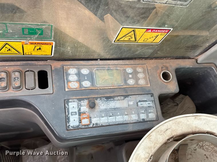 image for item EQ1246 2014 Caterpillar 329E L excavator