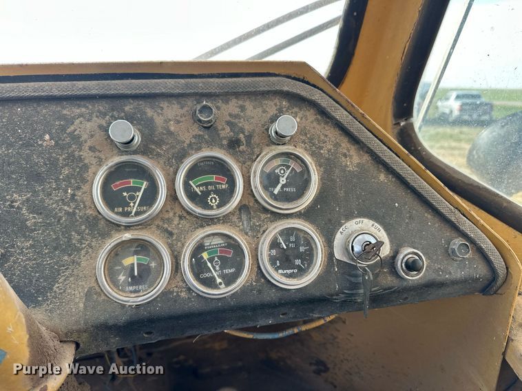 image for item EQ4527 1980 Fiat-Allis 645B wheel loader